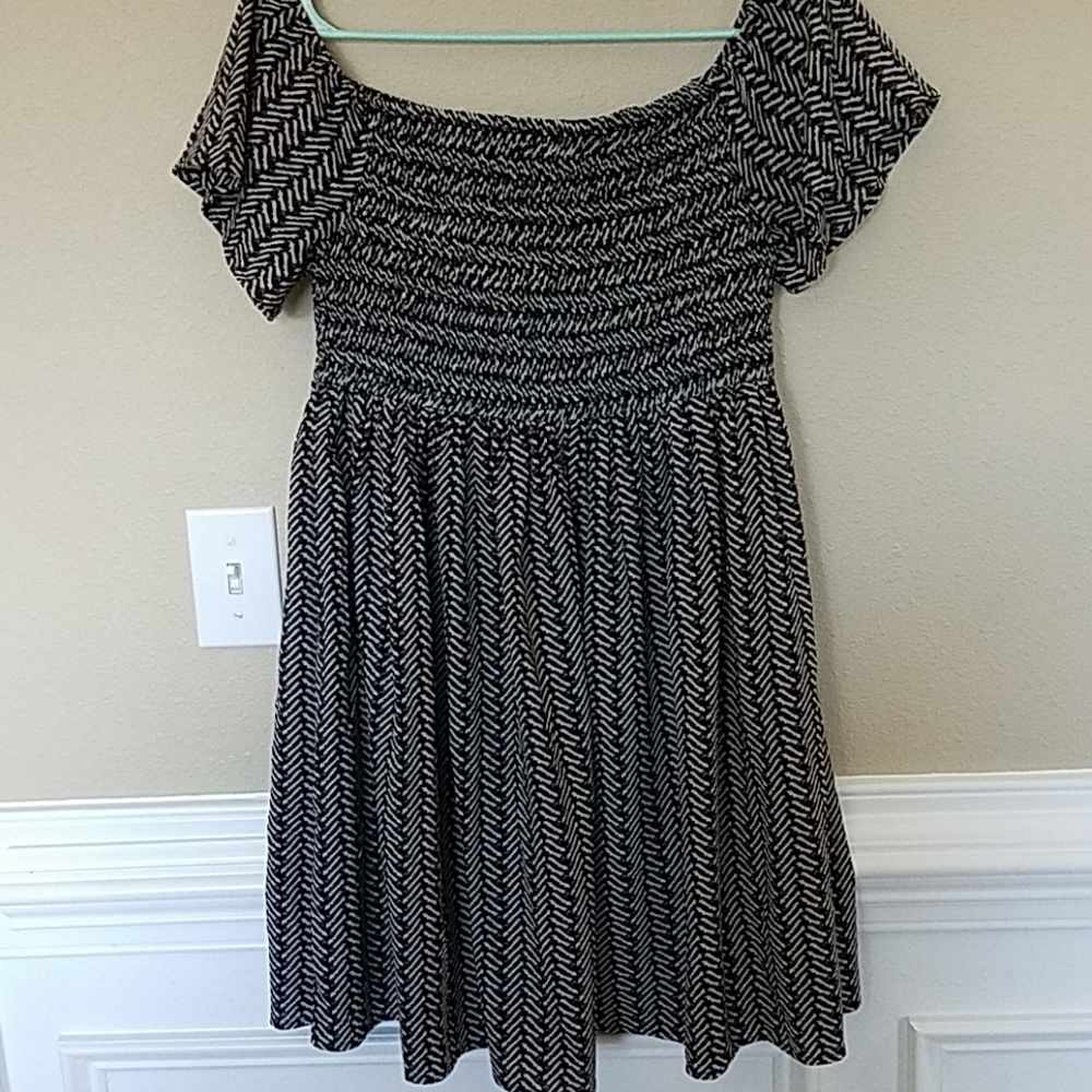 LOVE 🔵Stretch Top Off the Shoulders Dress